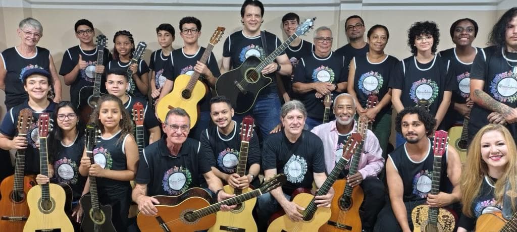 Orquestra de Violões faz concerto gratuito em Araraquara Orquestra de Violões faz concerto gratuito em Araraquara